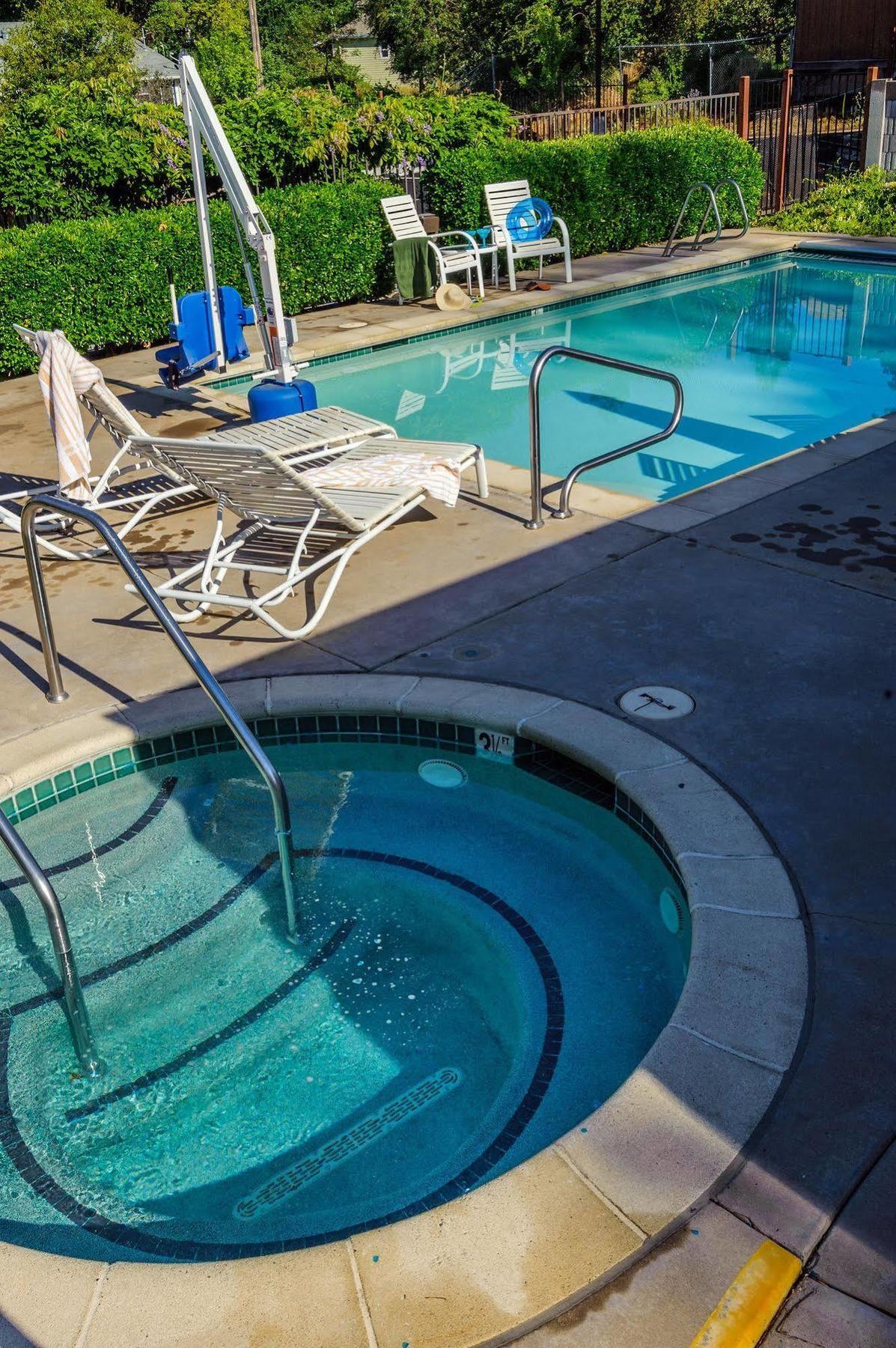 Grass Valley Courtyard Suites Exterior foto